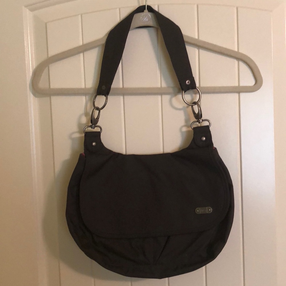 REI purse
